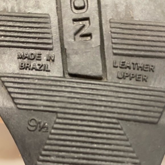 Kenneth Cole Reaction Black Leather Strappy Wedge Heeled Sandals Sz 9.5 - Picture 10 of 11